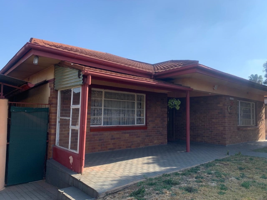 To Let 3 Bedroom Property for Rent in Elsburg Gauteng