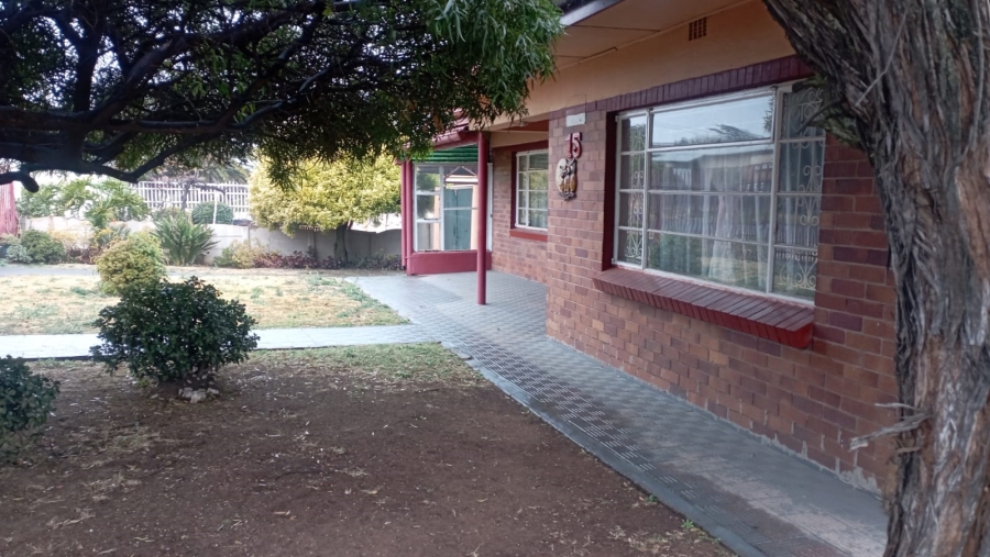 To Let 3 Bedroom Property for Rent in Elsburg Gauteng