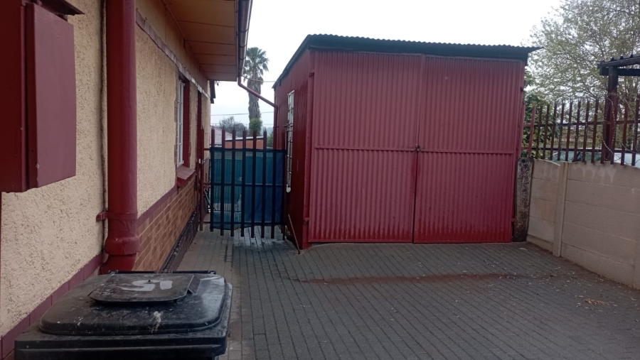 To Let 3 Bedroom Property for Rent in Elsburg Gauteng