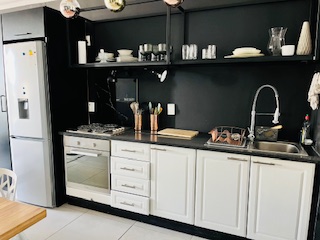 2 Bedroom Property for Sale in Sandhurst Gauteng