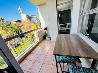 2 Bedroom Property for Sale in Sandhurst Gauteng