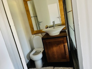 2 Bedroom Property for Sale in Sandhurst Gauteng