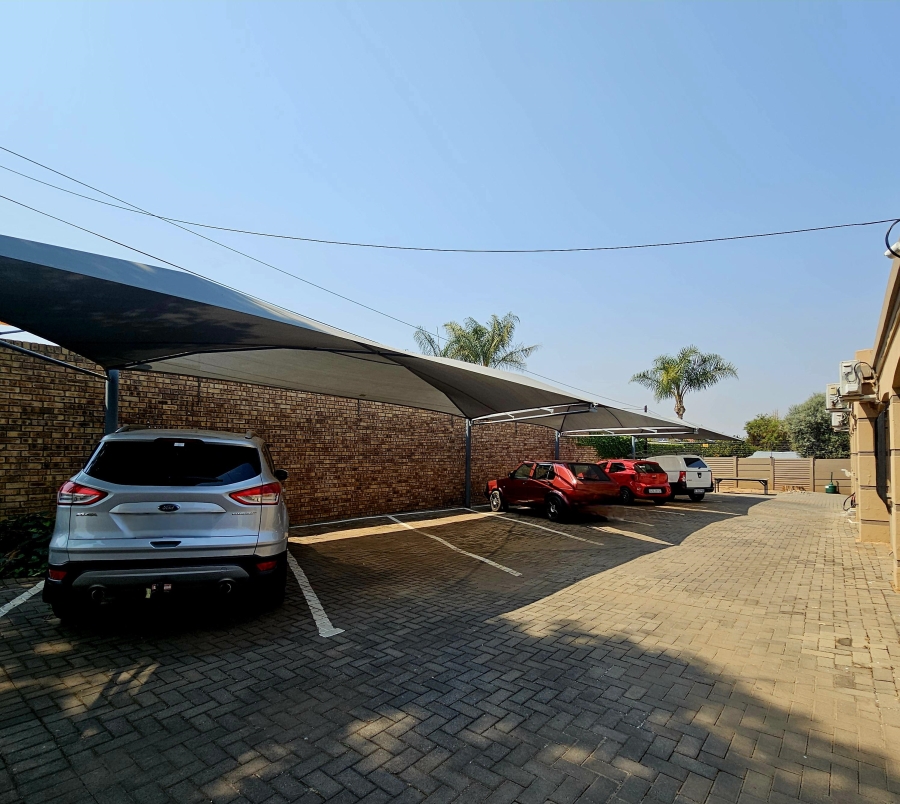 To Let commercial Property for Rent in Doringkloof Gauteng