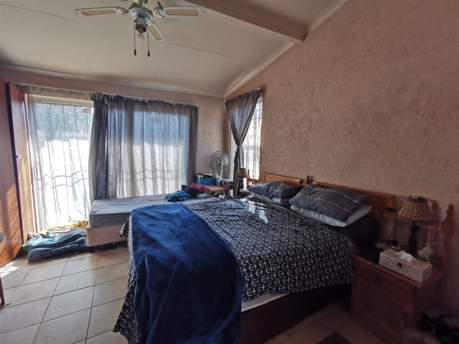4 Bedroom Property for Sale in Karenpark Gauteng