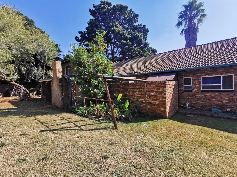 4 Bedroom Property for Sale in Karenpark Gauteng