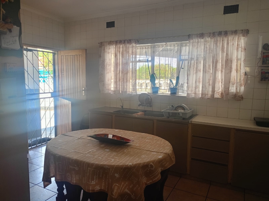4 Bedroom Property for Sale in Sonland Park Gauteng