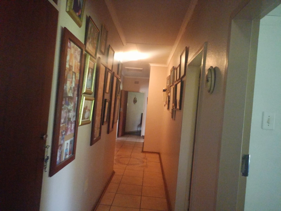 4 Bedroom Property for Sale in Sonland Park Gauteng