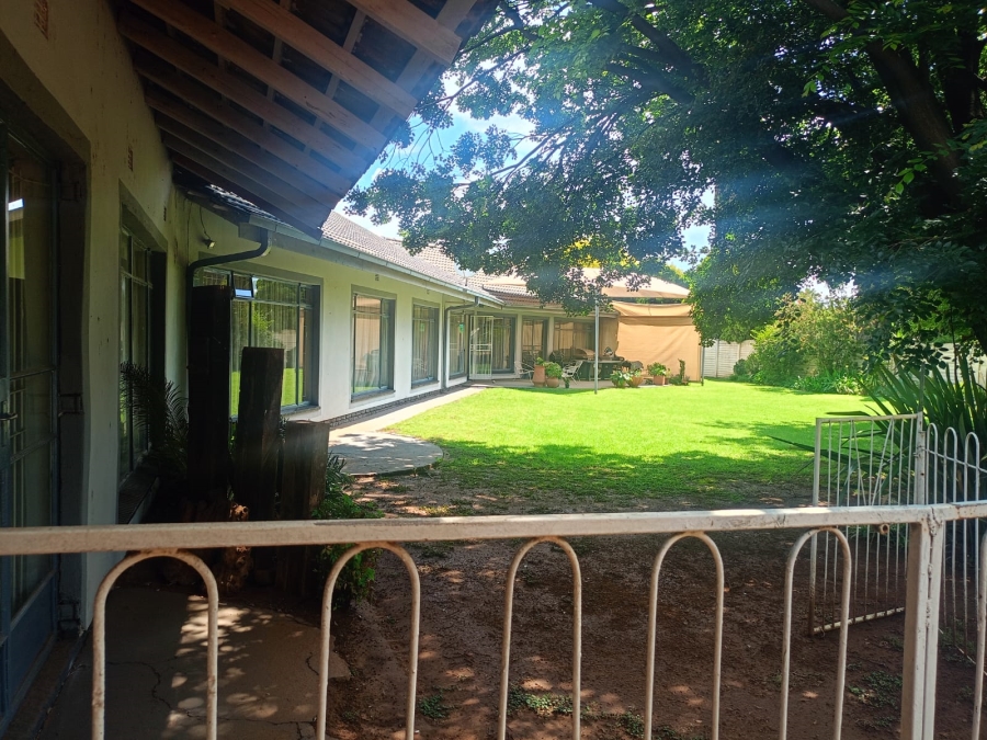4 Bedroom Property for Sale in Sonland Park Gauteng