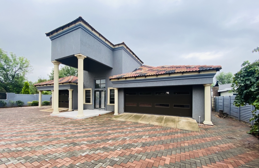 3 Bedroom Property for Sale in Sonland Park Gauteng