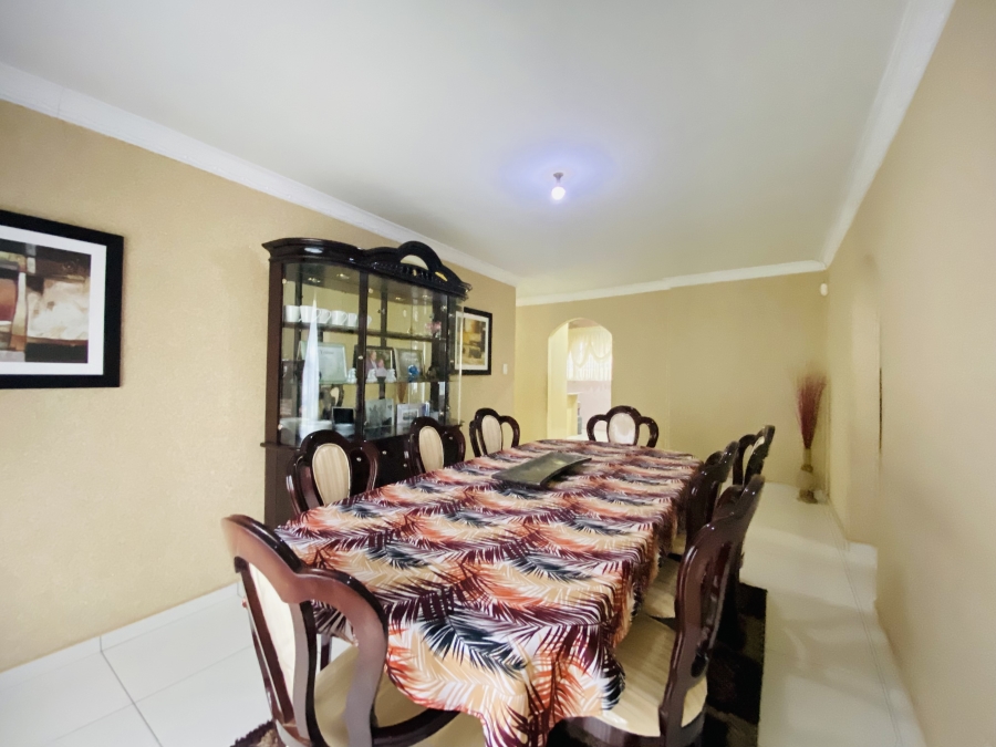 3 Bedroom Property for Sale in Sonland Park Gauteng