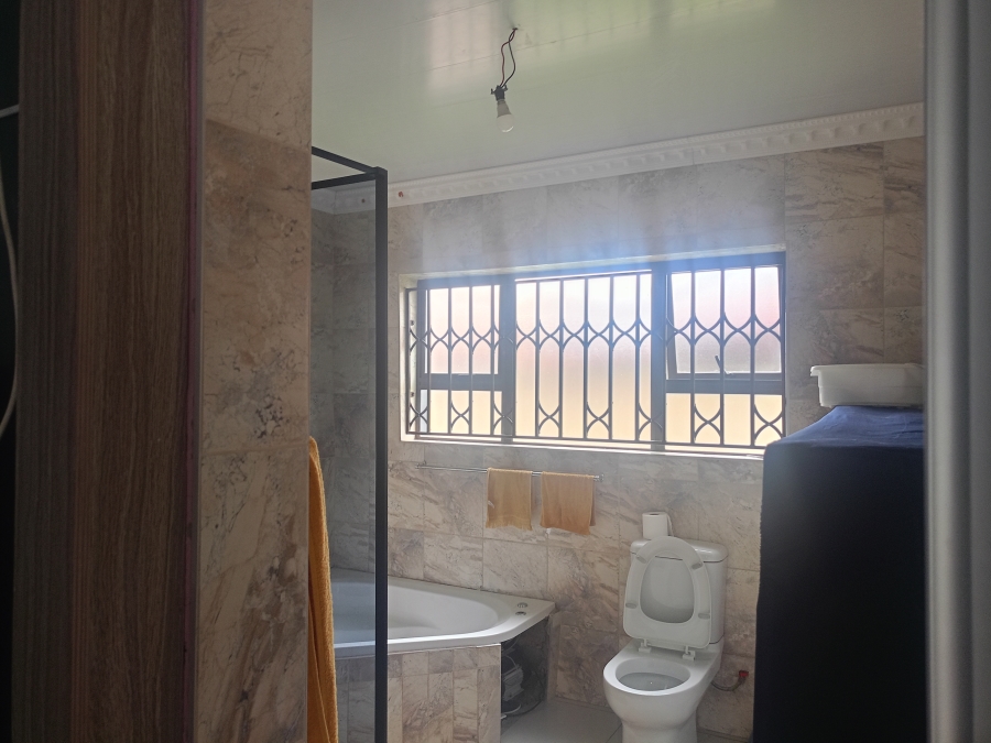 4 Bedroom Property for Sale in Sonland Park Gauteng