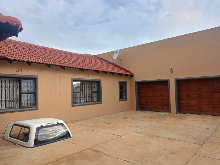 4 Bedroom Property for Sale in Sonland Park Gauteng