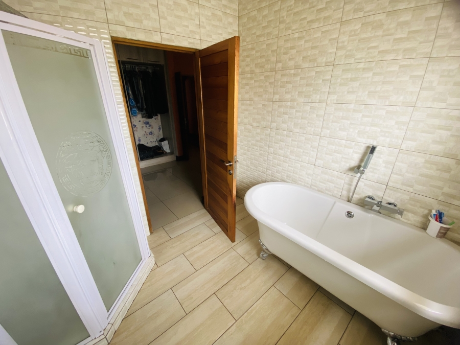 4 Bedroom Property for Sale in Three Rivers East Gauteng