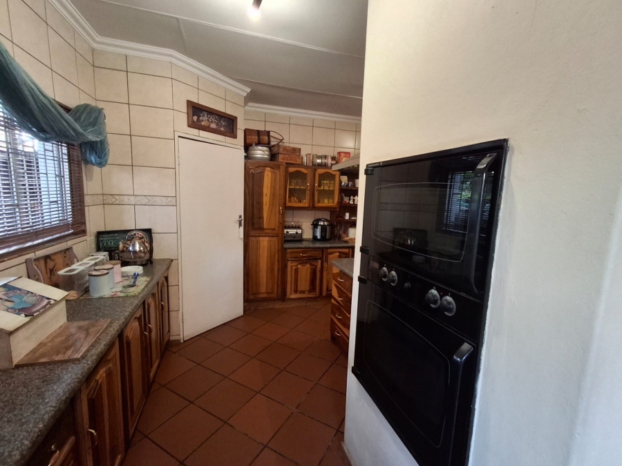 5 Bedroom Property for Sale in Karenpark Gauteng