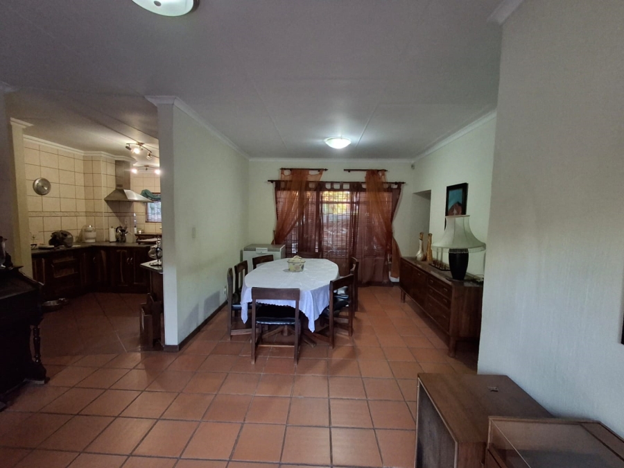 5 Bedroom Property for Sale in Karenpark Gauteng