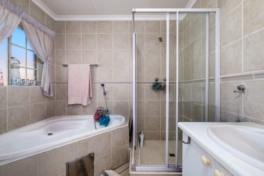 3 Bedroom Property for Sale in Sundowner Gauteng