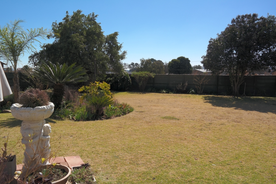To Let 3 Bedroom Property for Rent in Randpoort Gauteng