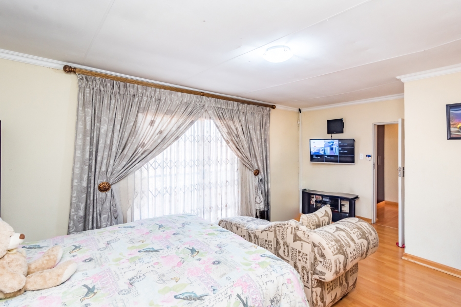 4 Bedroom Property for Sale in Cosmo City Gauteng