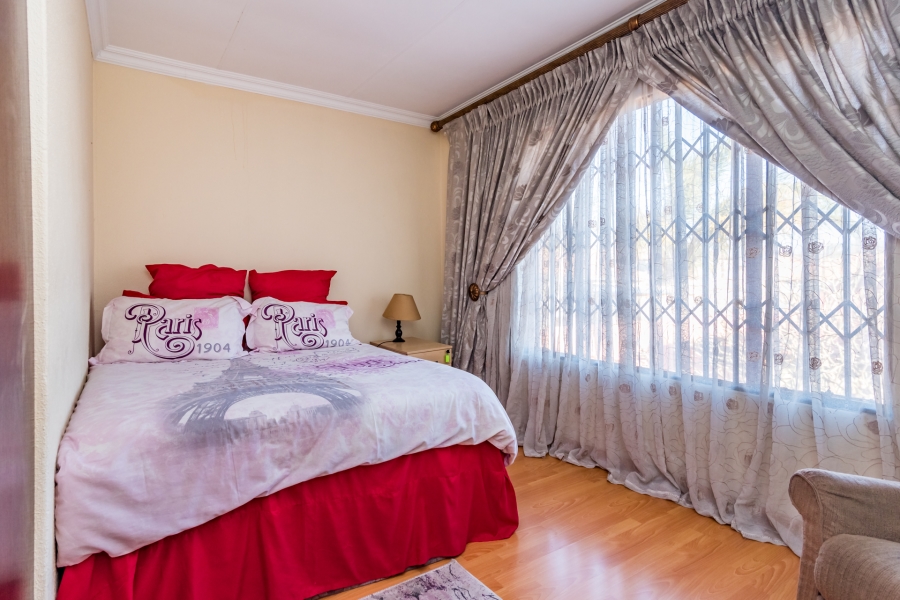 4 Bedroom Property for Sale in Cosmo City Gauteng