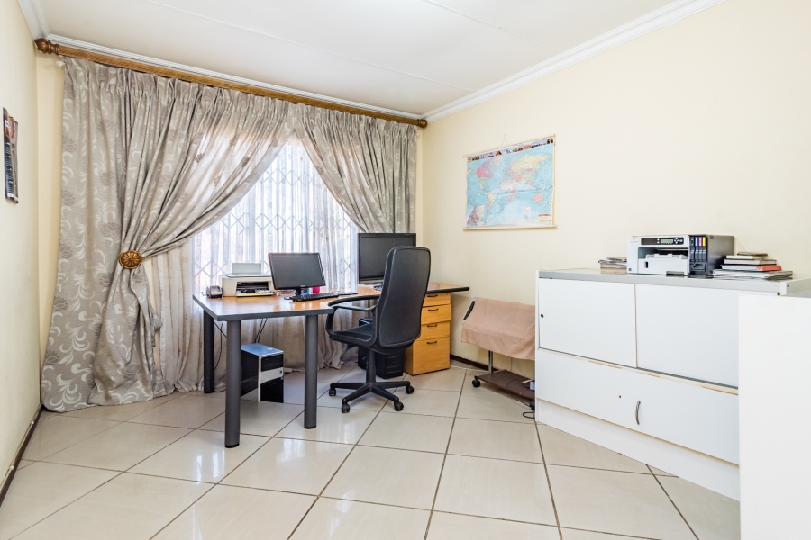 4 Bedroom Property for Sale in Cosmo City Gauteng