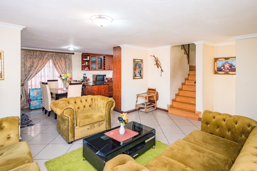4 Bedroom Property for Sale in Cosmo City Gauteng