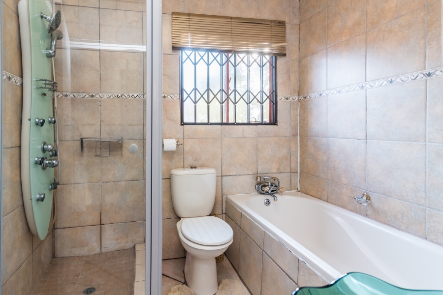 4 Bedroom Property for Sale in Cosmo City Gauteng