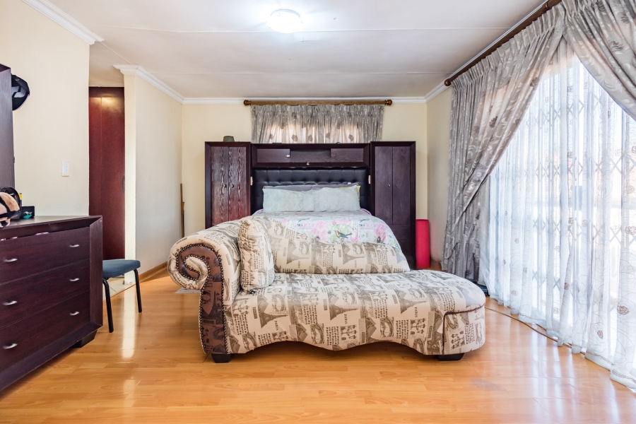 4 Bedroom Property for Sale in Cosmo City Gauteng