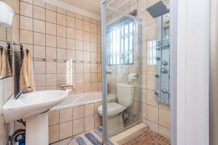4 Bedroom Property for Sale in Cosmo City Gauteng