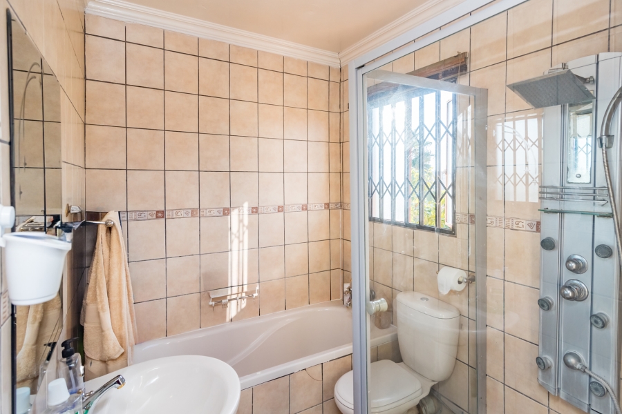 4 Bedroom Property for Sale in Cosmo City Gauteng