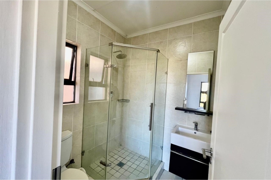 To Let 2 Bedroom Property for Rent in North Riding Gauteng