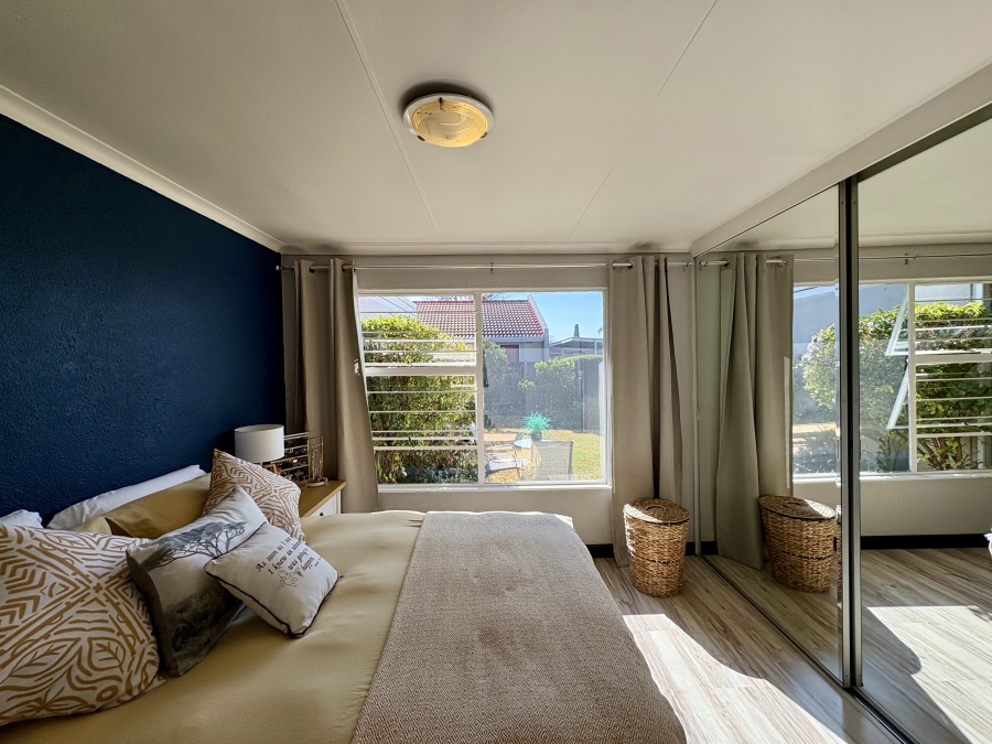 2 Bedroom Property for Sale in Magaliessig Gauteng