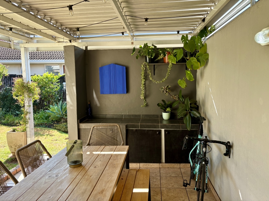 2 Bedroom Property for Sale in Magaliessig Gauteng
