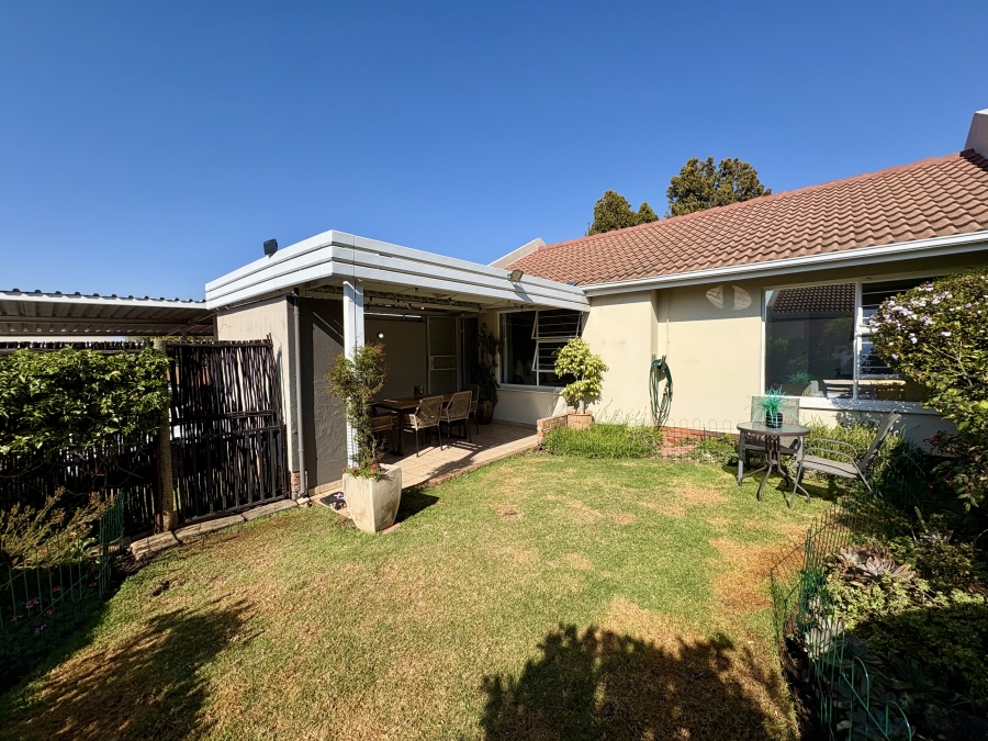 2 Bedroom Property for Sale in Magaliessig Gauteng