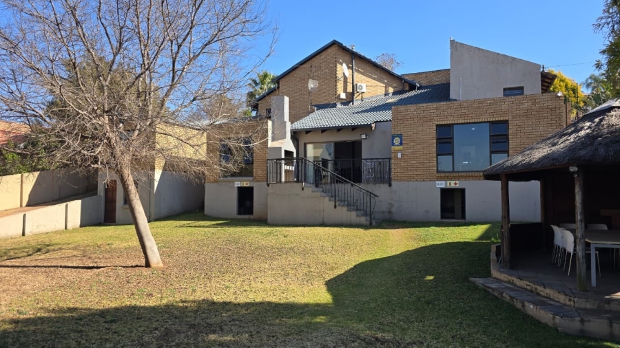 5 Bedroom Property for Sale in Zwartkop Gauteng