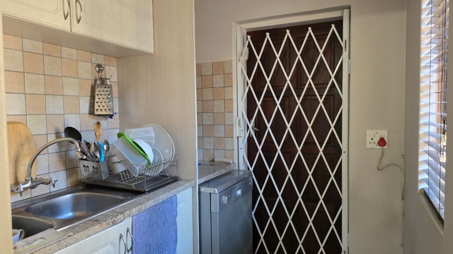 5 Bedroom Property for Sale in Zwartkop Gauteng