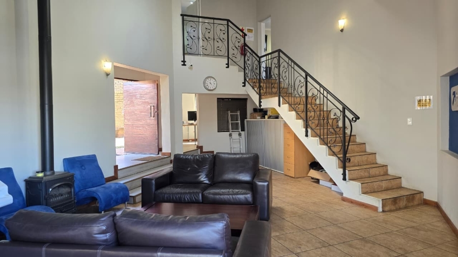 5 Bedroom Property for Sale in Zwartkop Gauteng