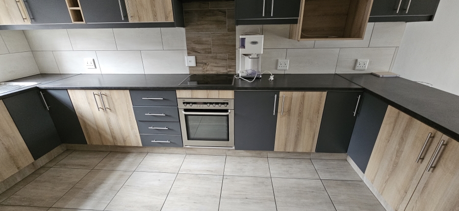 3 Bedroom Property for Sale in South Crest Gauteng