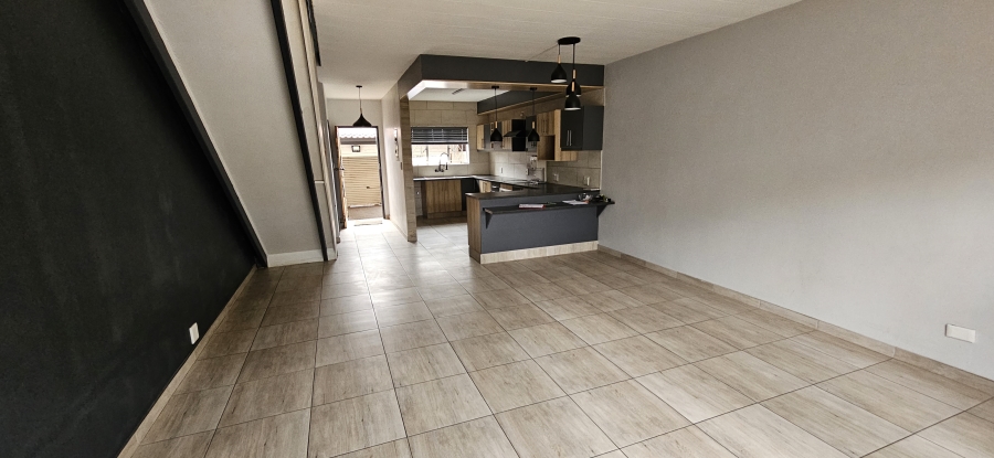 3 Bedroom Property for Sale in South Crest Gauteng