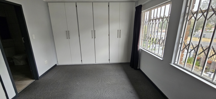3 Bedroom Property for Sale in South Crest Gauteng