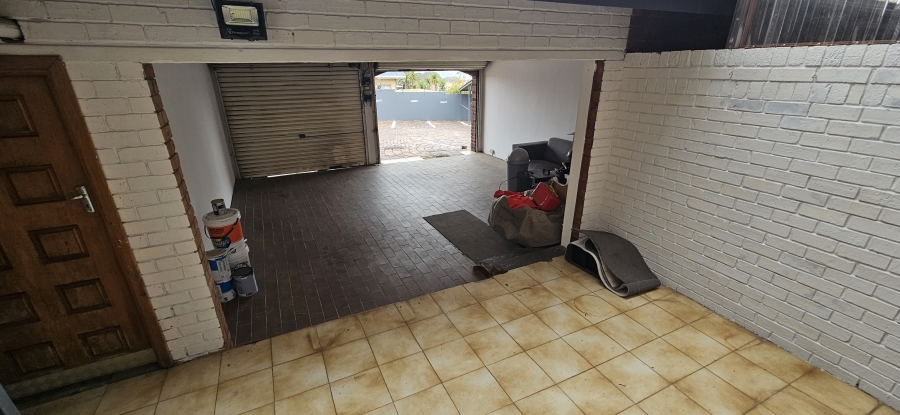 3 Bedroom Property for Sale in South Crest Gauteng