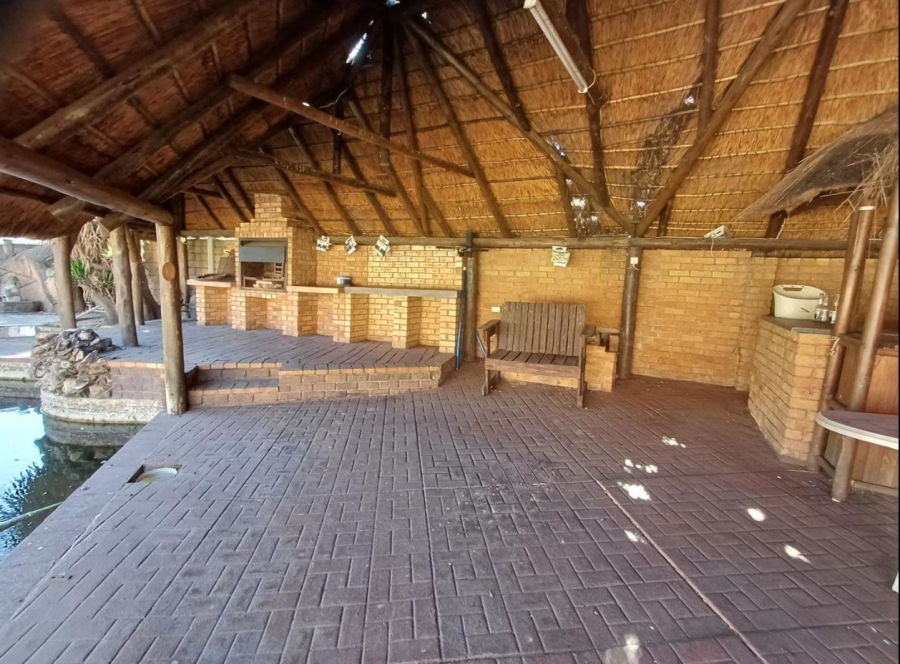 3 Bedroom Property for Sale in Brackendowns Gauteng