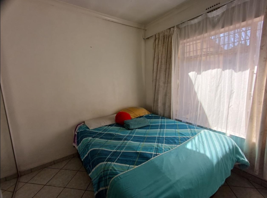3 Bedroom Property for Sale in Brackendowns Gauteng