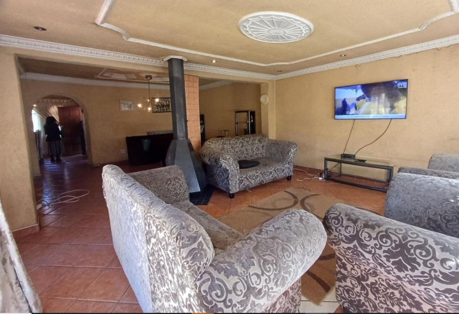 3 Bedroom Property for Sale in Brackendowns Gauteng