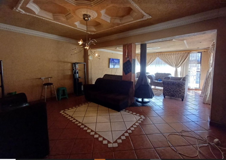 3 Bedroom Property for Sale in Brackendowns Gauteng