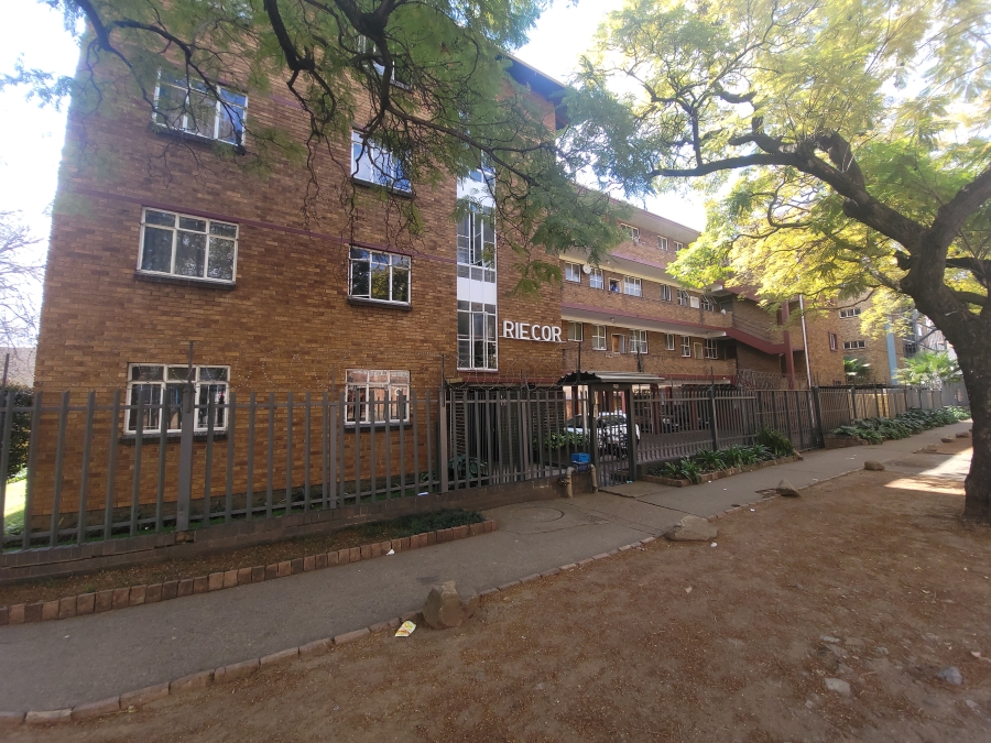 2 Bedroom Property for Sale in Sunnyside Gauteng