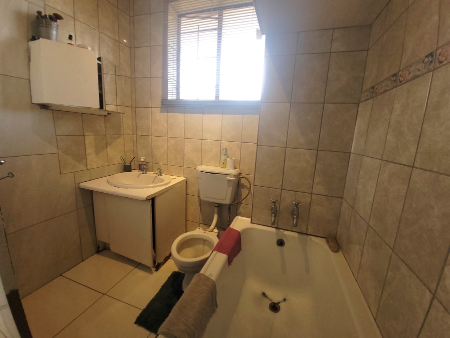 2 Bedroom Property for Sale in Sunnyside Gauteng