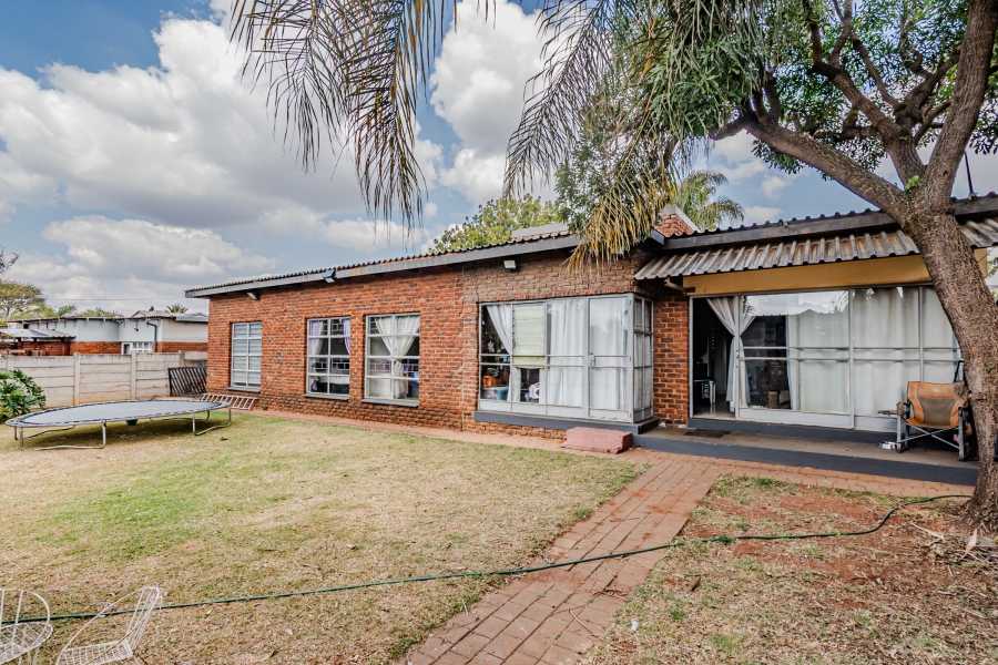 3 Bedroom Property for Sale in Dorandia Gauteng