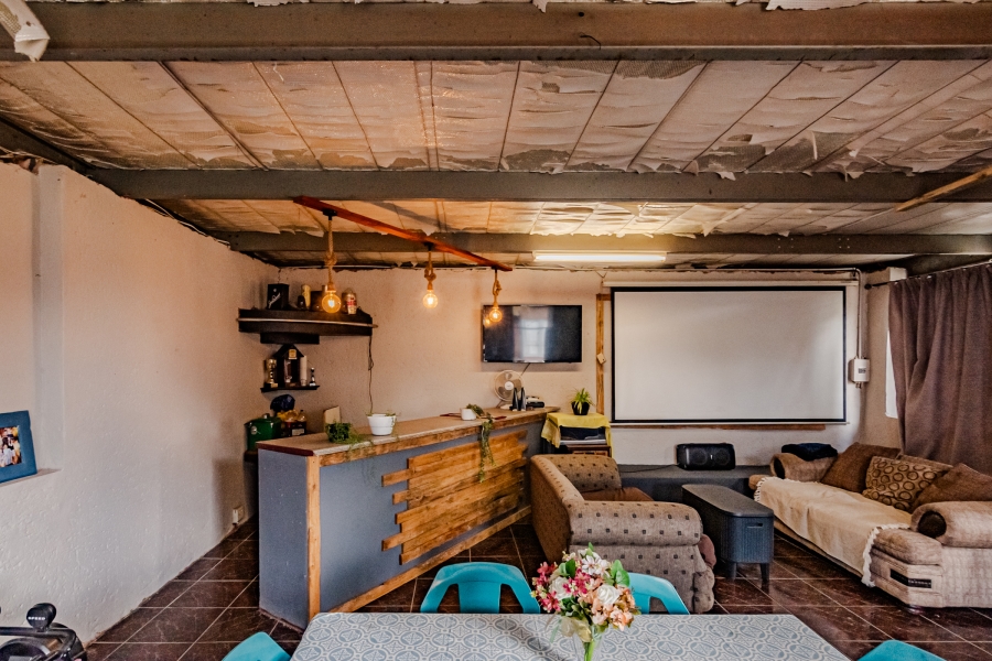 3 Bedroom Property for Sale in Dorandia Gauteng
