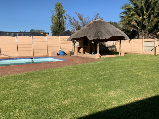 4 Bedroom Property for Sale in Kibler Park Gauteng