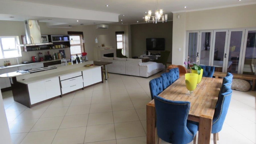 To Let 4 Bedroom Property for Rent in Silverwoods Country Estate Gauteng